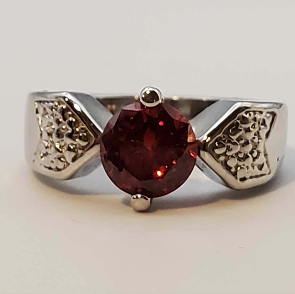 Women's Red Cz Stone Silver Tone Ring Prong Setting Art Deco Detailed Design